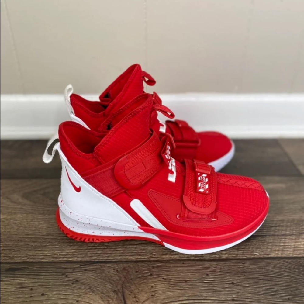 Nike LeBron Soldier 13 mens 6.5 womens 8
